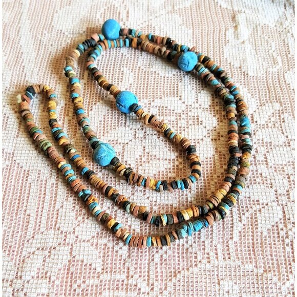 Be Queen of the Nile with our Clay Mummy bead necklace Turquoise and earth color - Picture 3 of 3